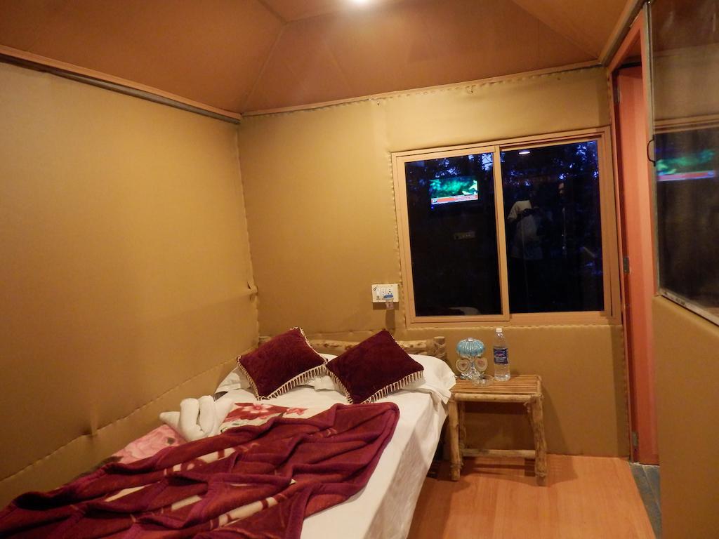 Green Garden Cottage Thekkady Phòng bức ảnh