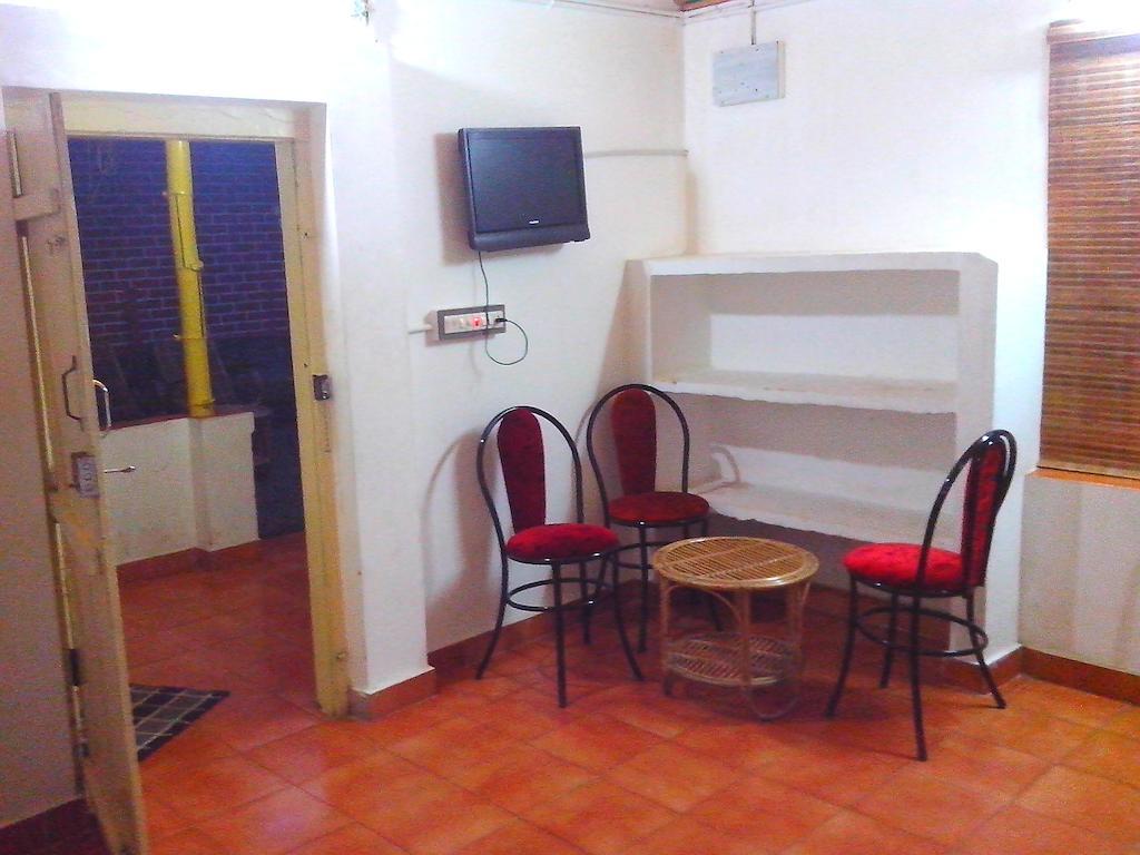 Green Garden Cottage Thekkady Phòng bức ảnh