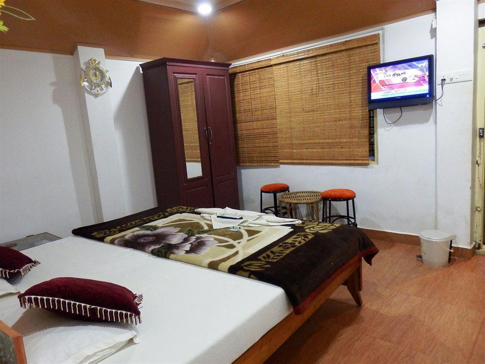 Green Garden Cottage Thekkady Ngoại thất bức ảnh