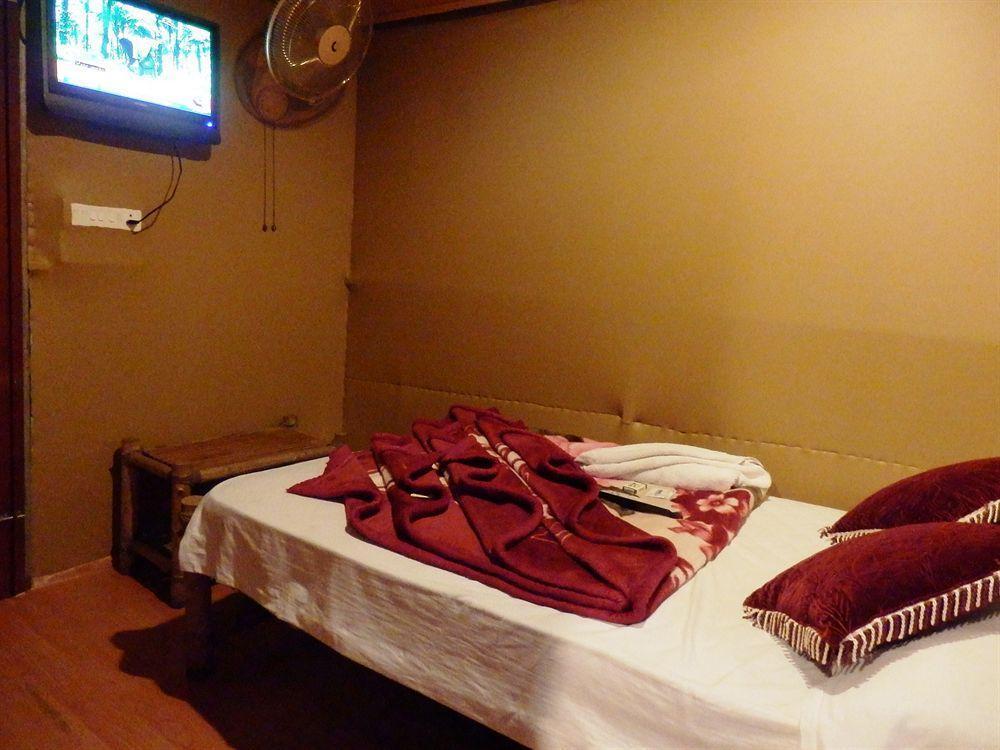 Green Garden Cottage Thekkady Ngoại thất bức ảnh
